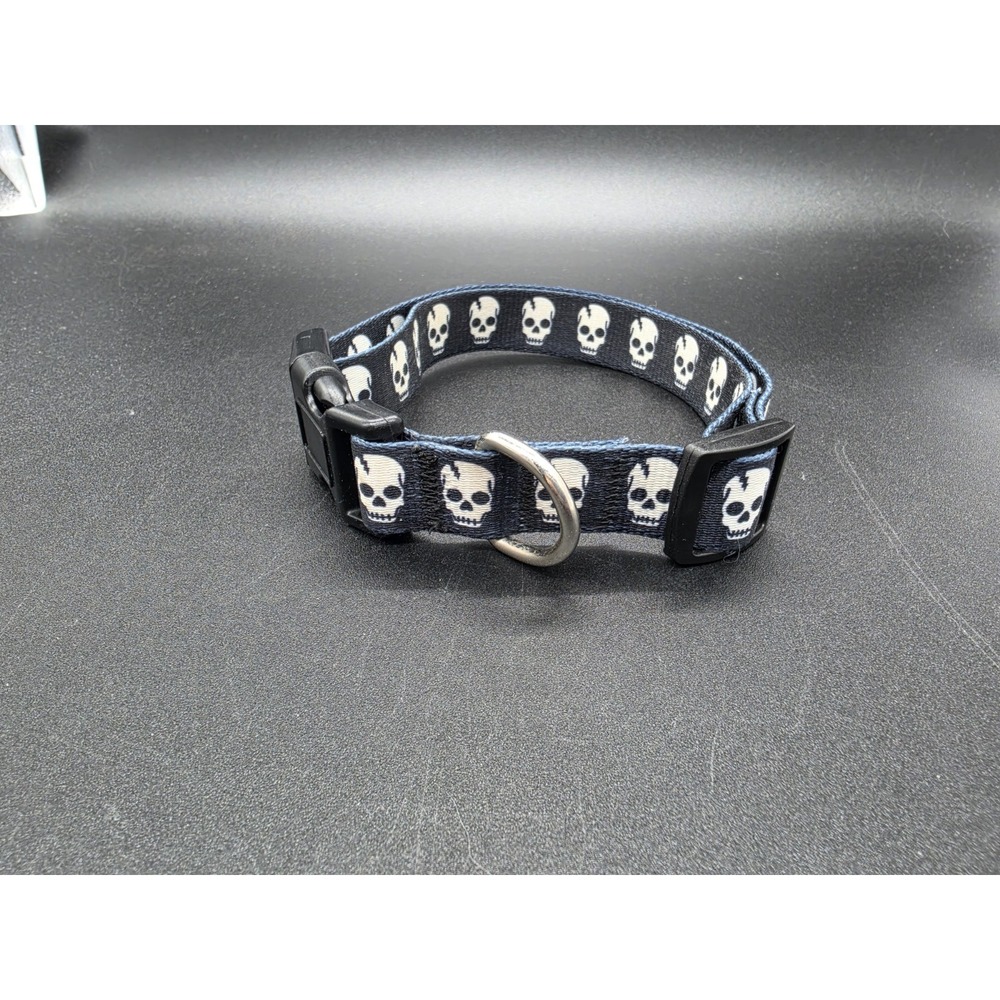 Adjustable Medium Sized Black Skull‎ Dog Collar